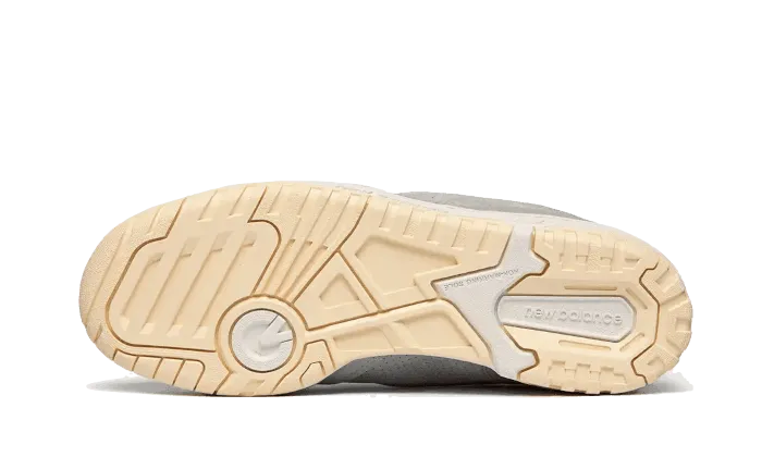 550 Wildleder in Grau