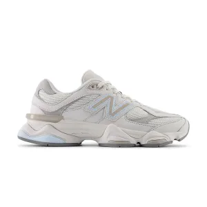 9060 'Reflexionssteinbruch Blau'