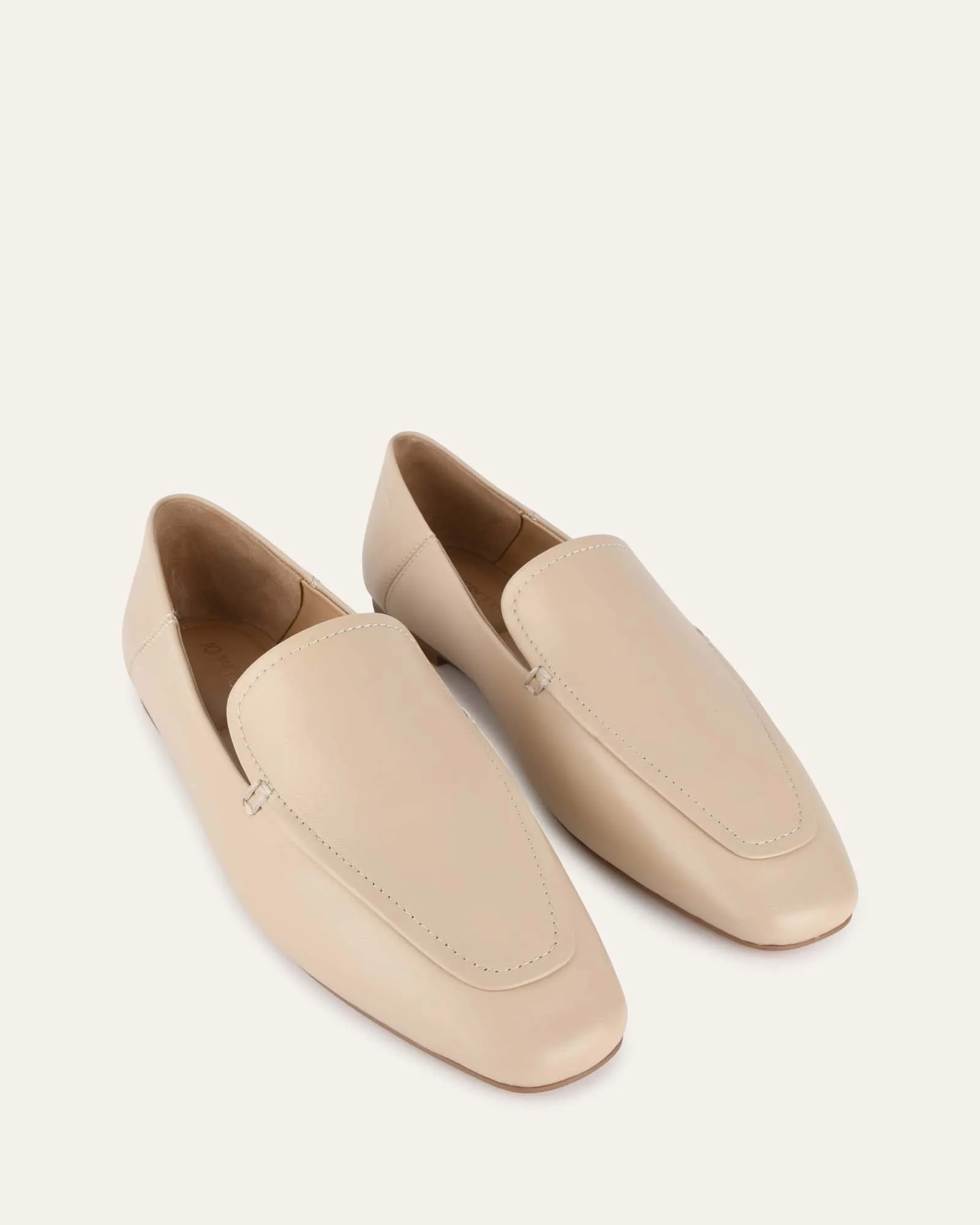 Bohnen-Loafer aus Sandleder