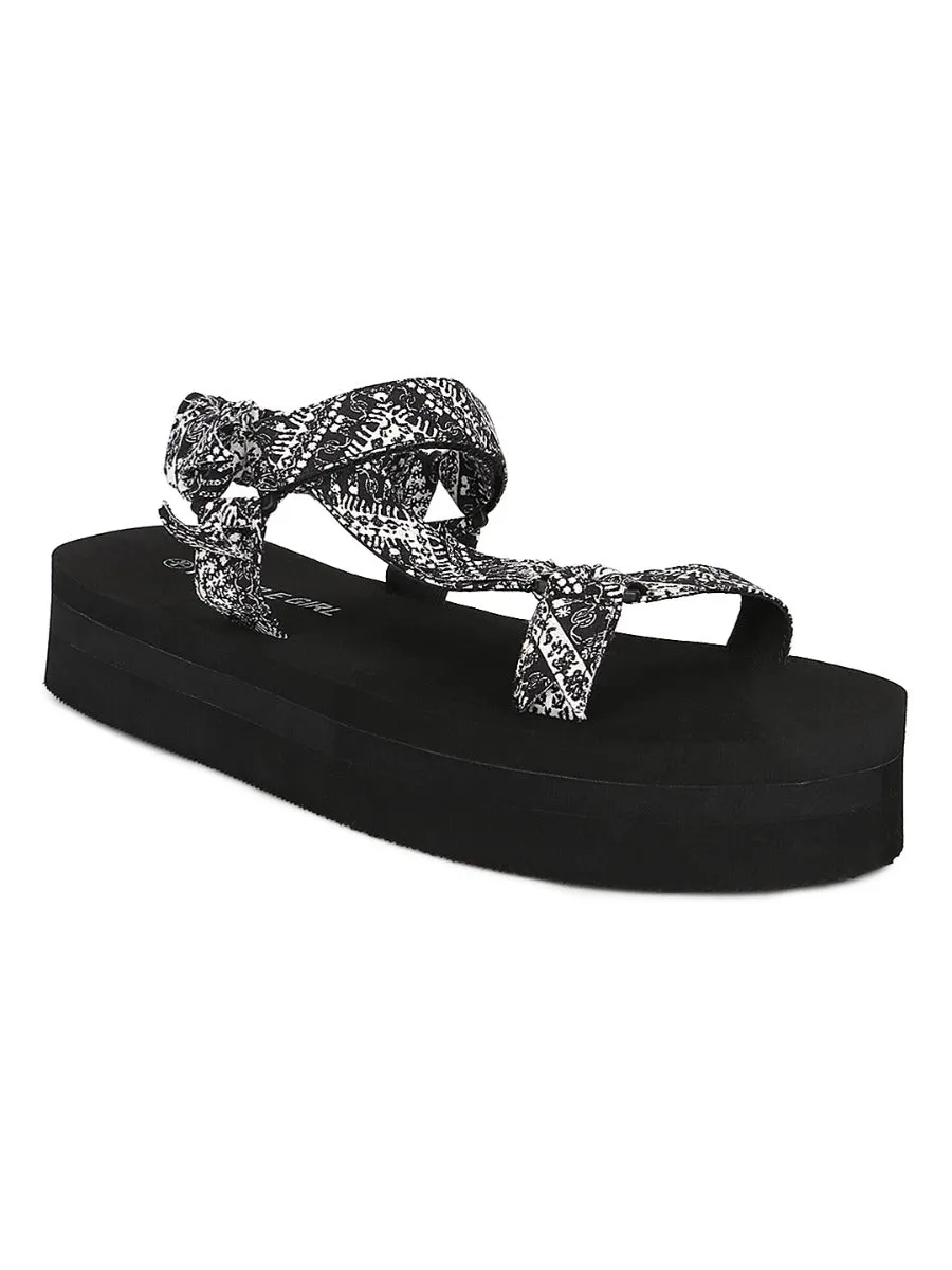 Schwarz & Weiß PU bedruckte Plateausandalen
