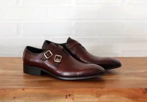 Kalbleder-Penny-Loafer mit Kreuzriemen in Kastanienbraun