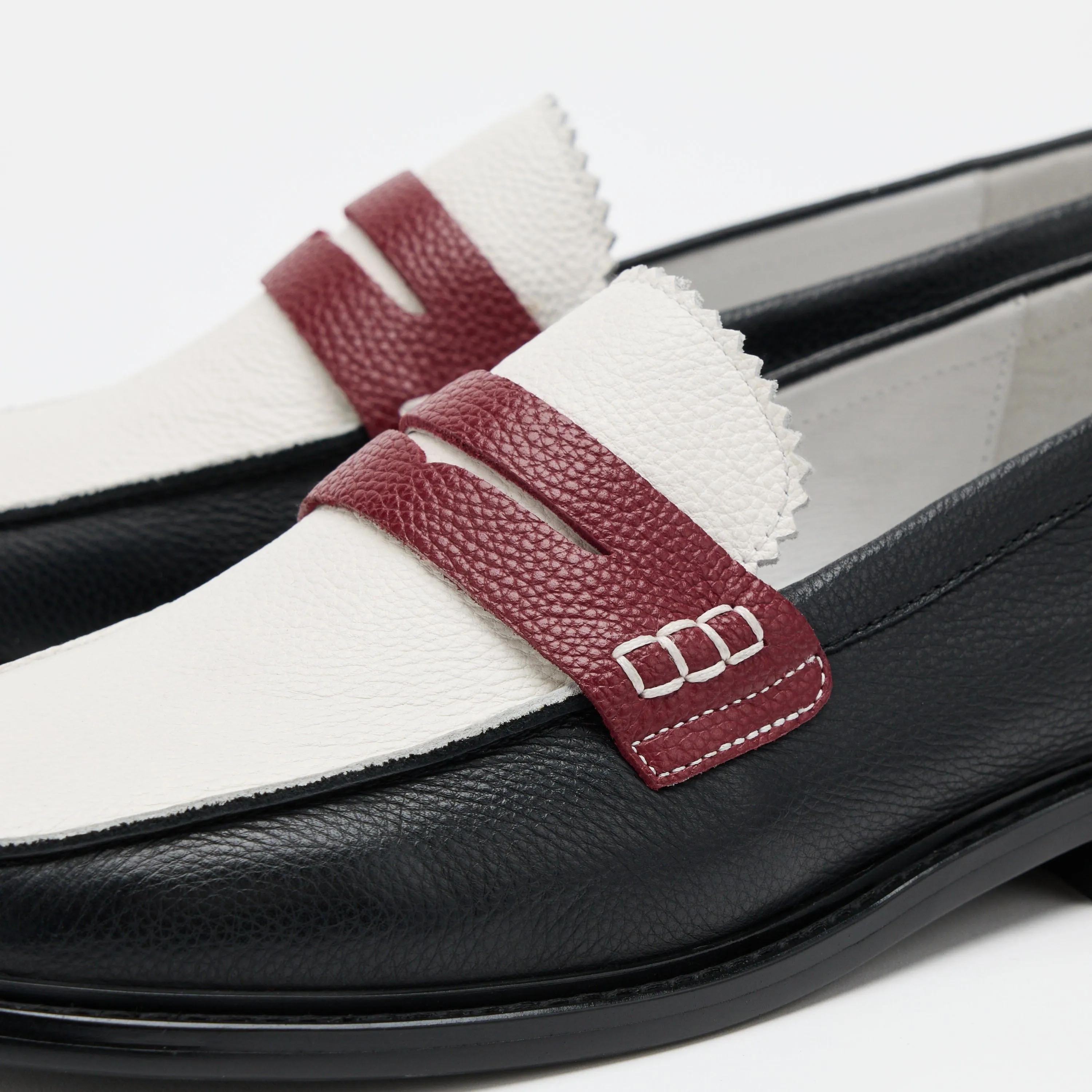Calum Penny Loafers aus Leder in Schwarz/Weiß/Rot