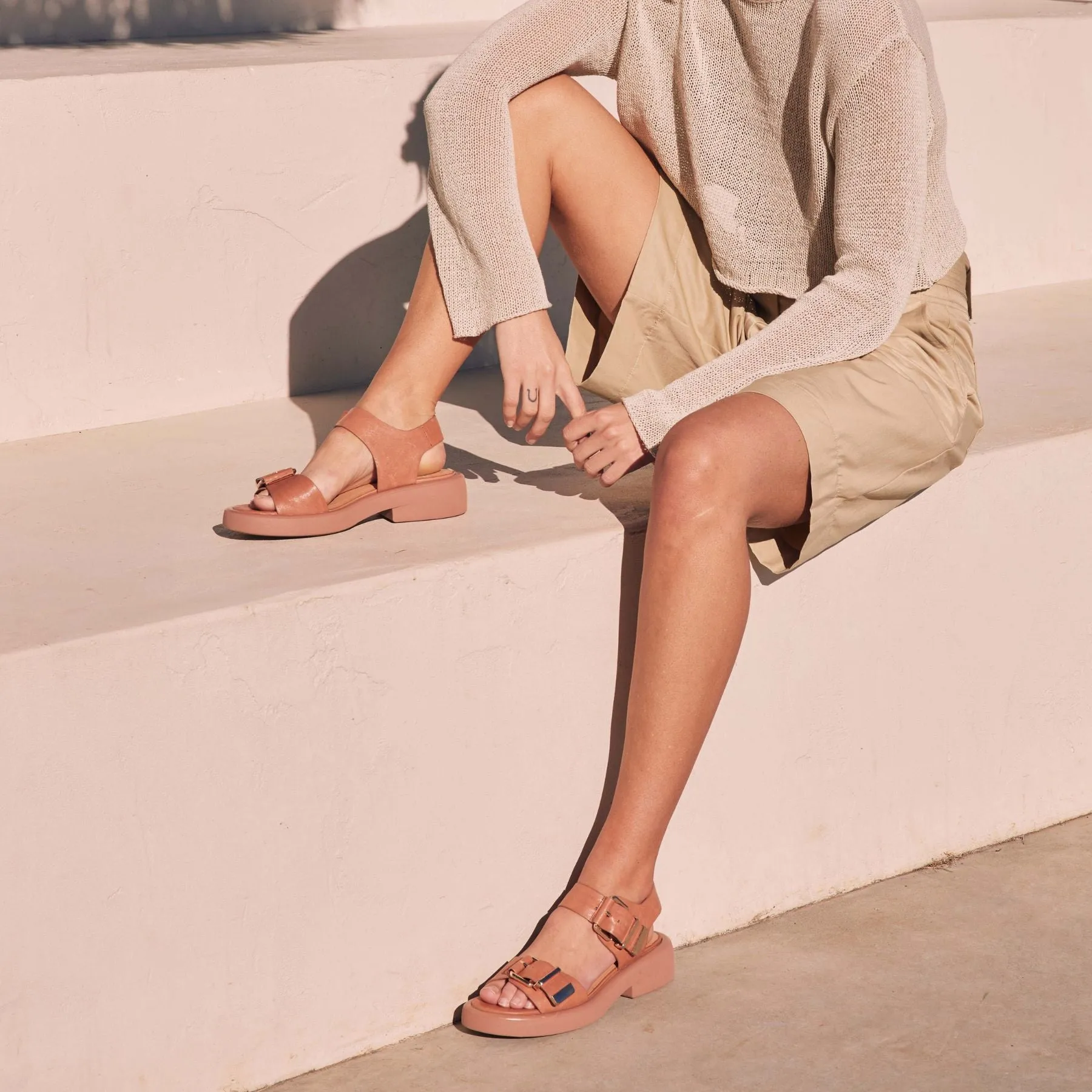 ELE PLATTFORM-SANDALEN AUS LEDER