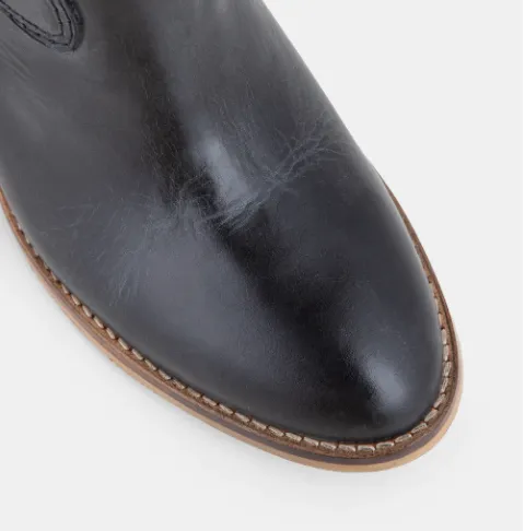 Ivylee Silja Schuhe aus schwarzem Leder_Ivy-Lee