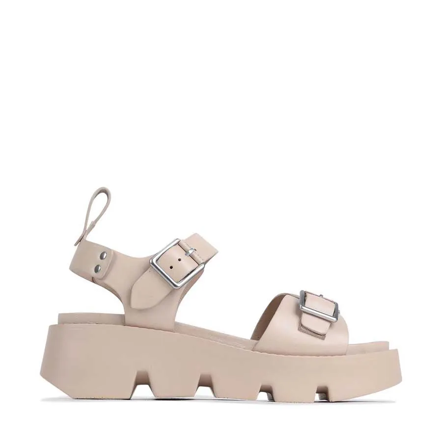 KAIRA LEDER PLATTFORM SANDALEN