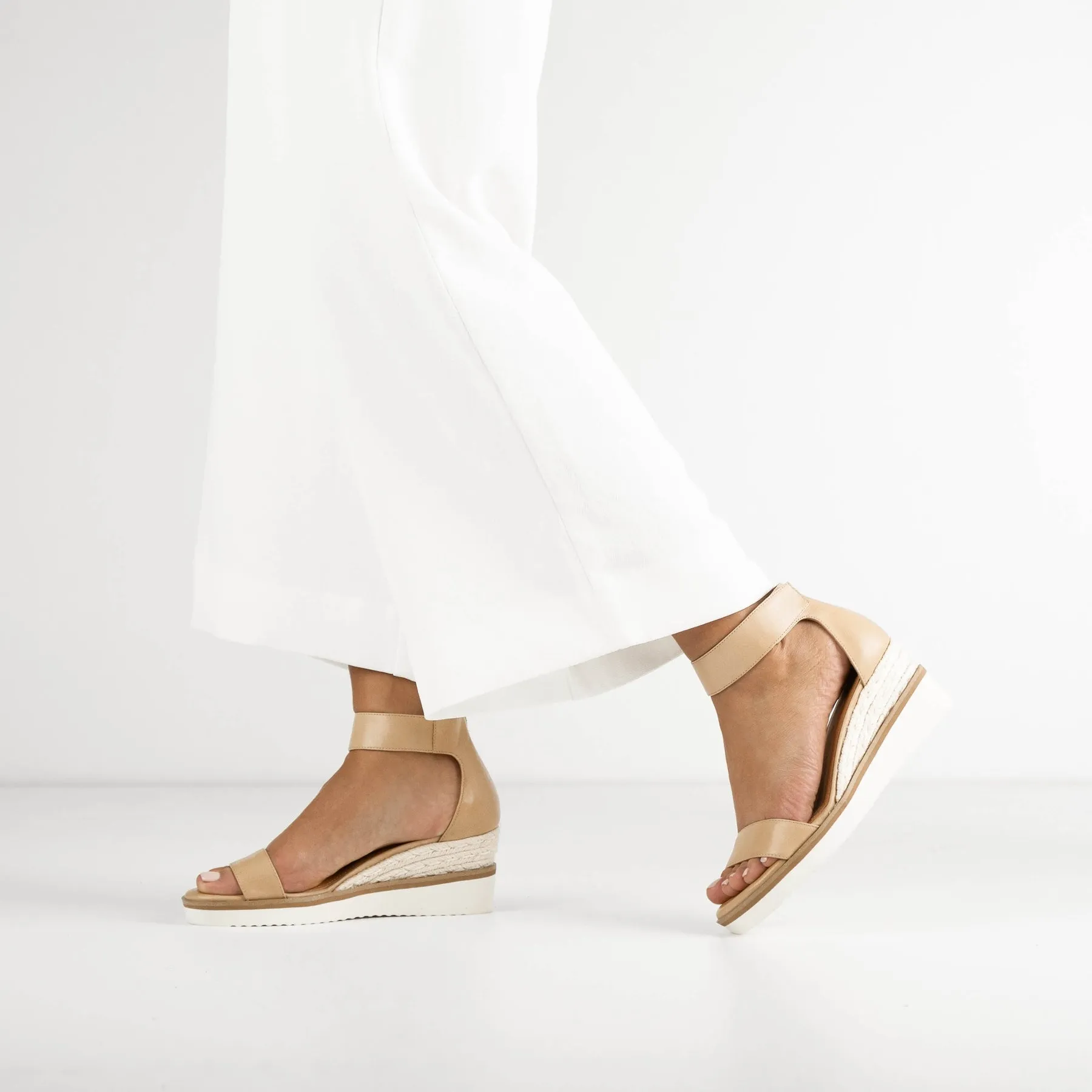 BEQUEME LEDER-ESPARDRILES SANDALEN