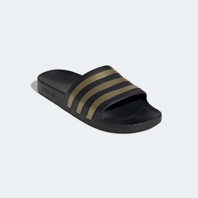 Herren Adilette Aqua Slides von adidas Hey Dude Schuhe