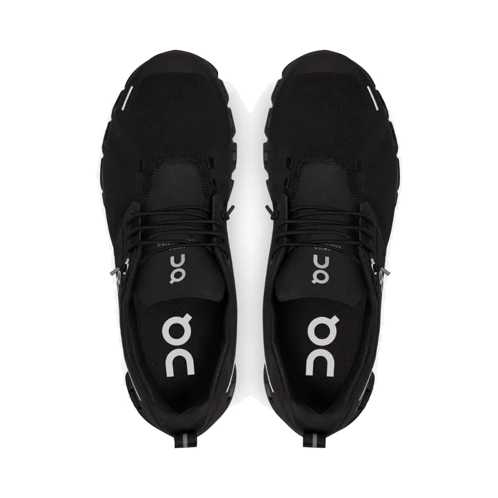 On Men's Cloud 5 wasserdichte Sneaker in komplett Schwarz