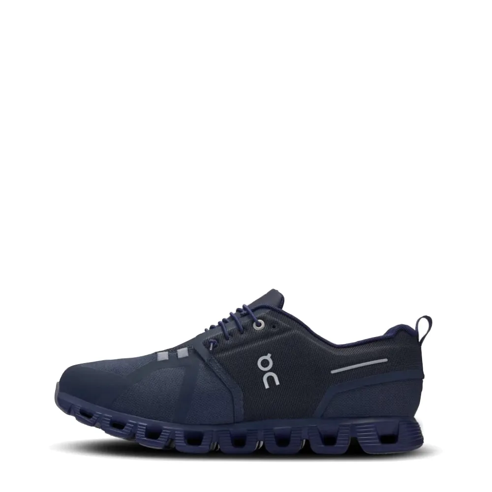 On Men's Cloud 5 wasserdichter Sneaker in Marineblau/Tinte