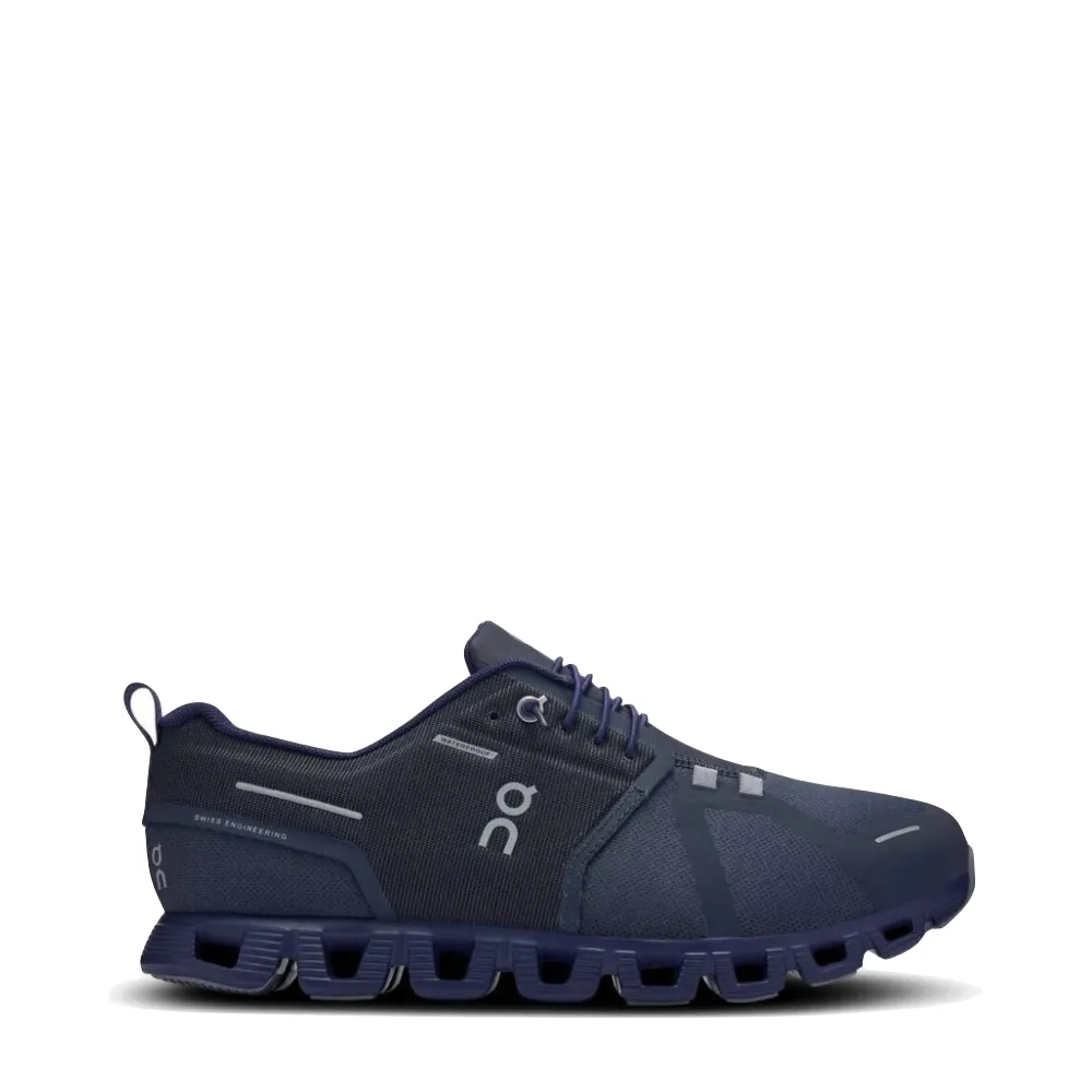 On Men's Cloud 5 wasserdichter Sneaker in Marineblau/Tinte