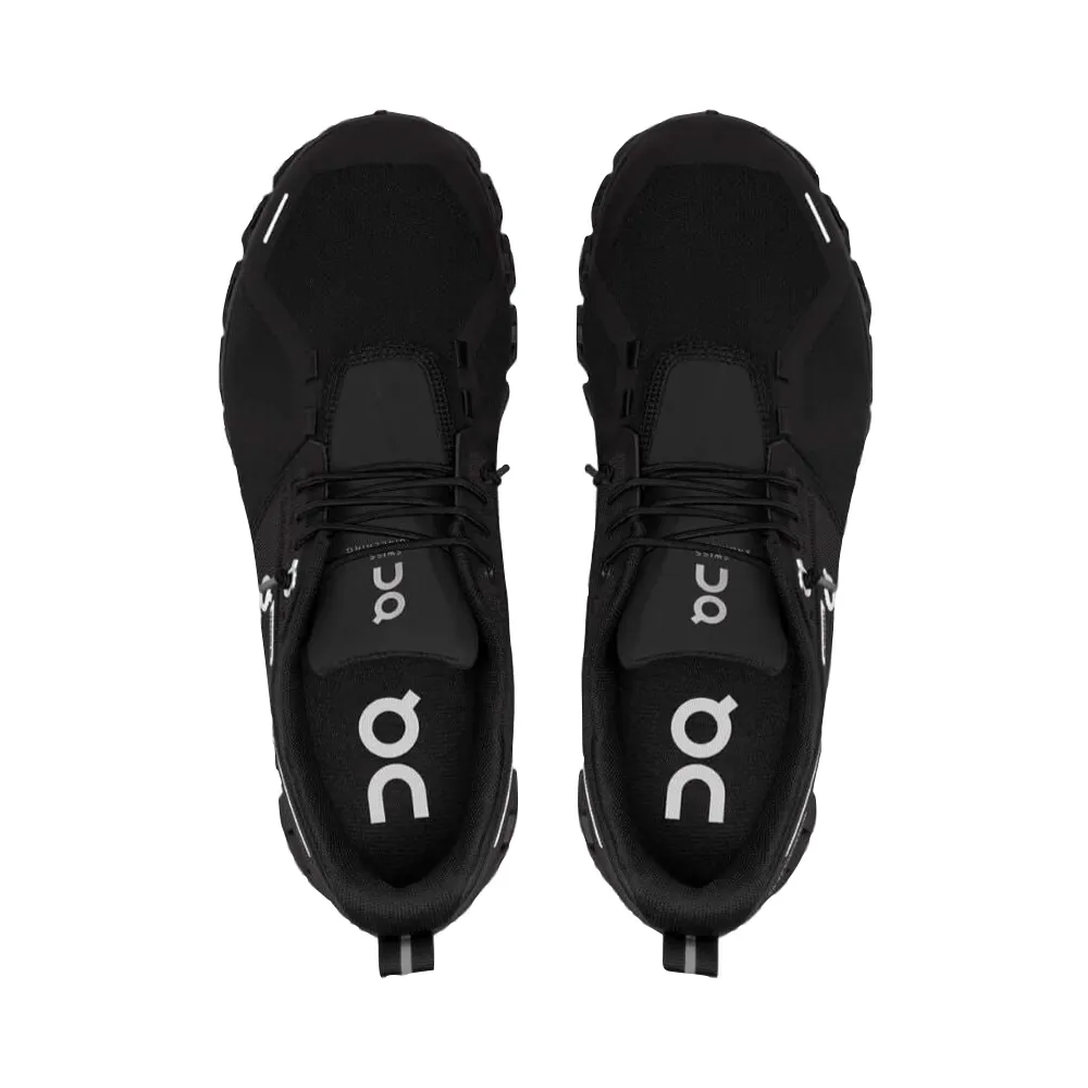 On Women's Cloud 5 wasserdichte Sneaker in komplettem Schwarz