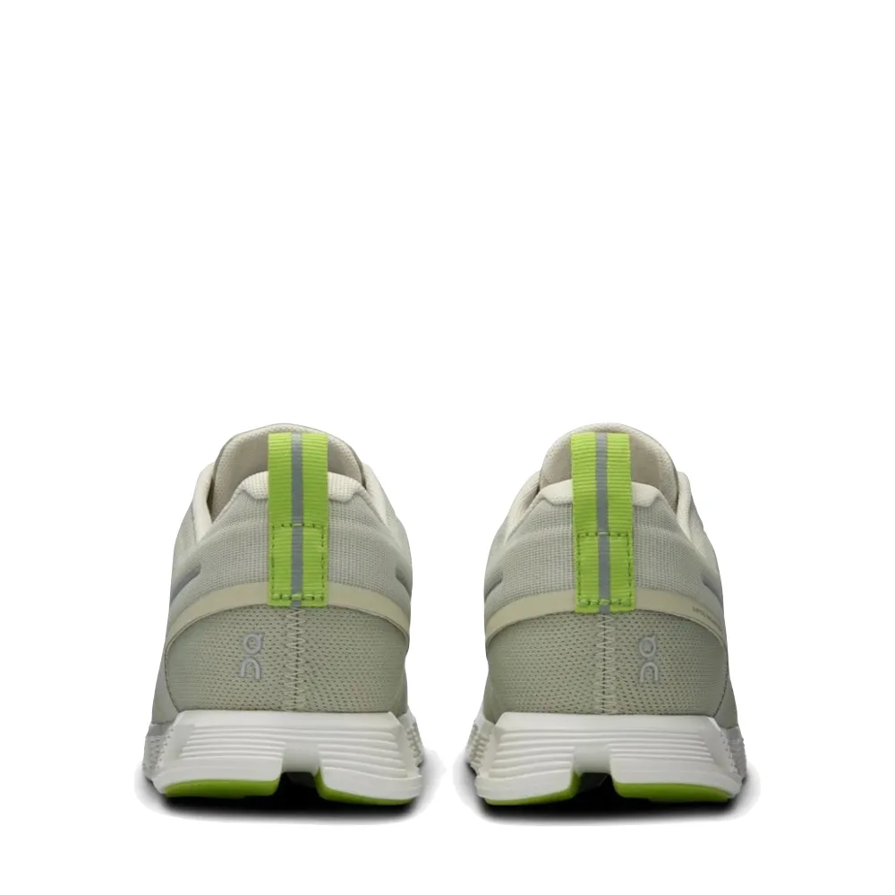 On Women's Cloud 5 wasserdichter Sneaker in Kreide/Eis
