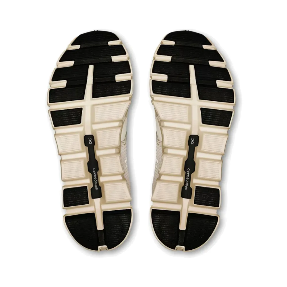 On Women's Cloud 6 wasserdichter Sneaker in Perlmutt/Creme