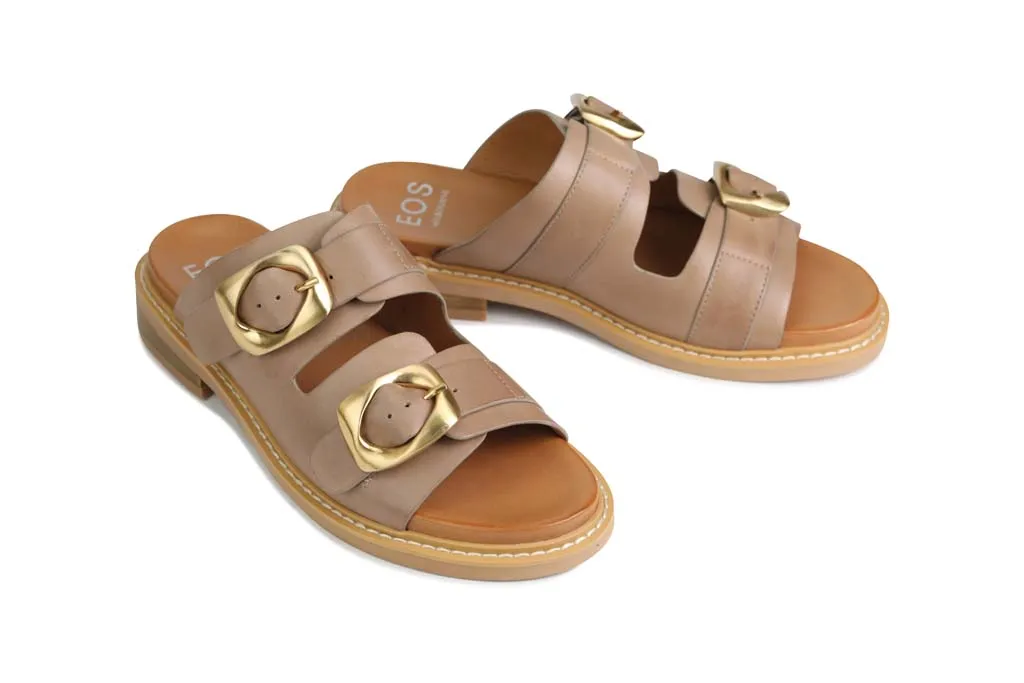 Verzierte Ledersandalen mit Riemchen