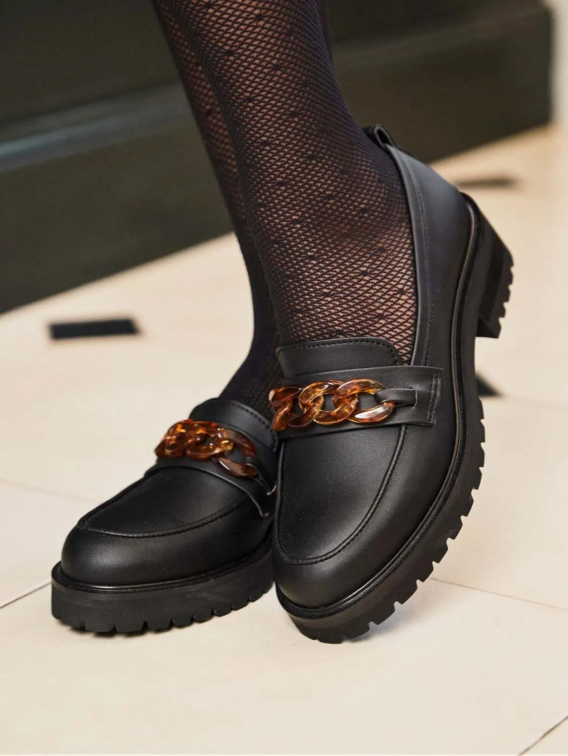 Sherlock Vegan Getreideleder-Loafer | Schwarz