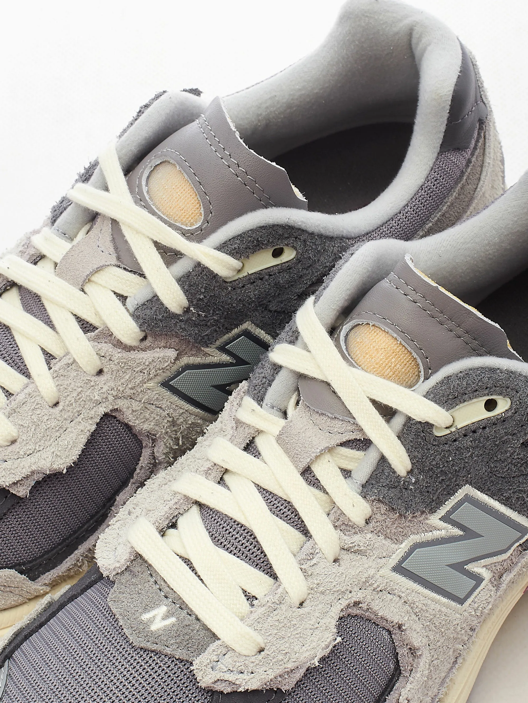 Sneakers 2002RDA Protection Pack Grau