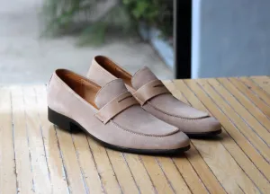 Stylischer Wildleder-Penny-Loafer in Beige