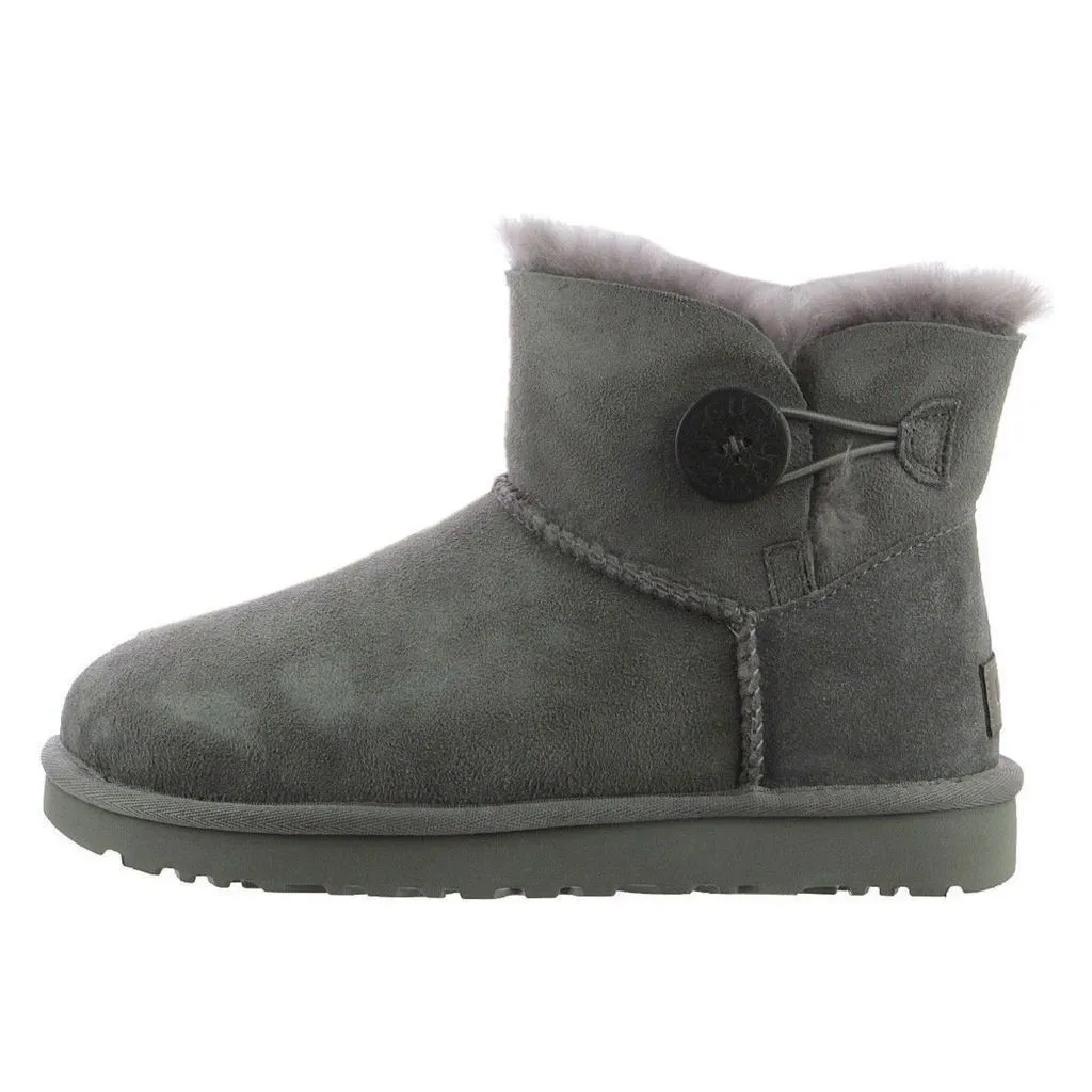 Ugg Mini Bailey Button II Wildleder Schaffell Damen Winterstiefel