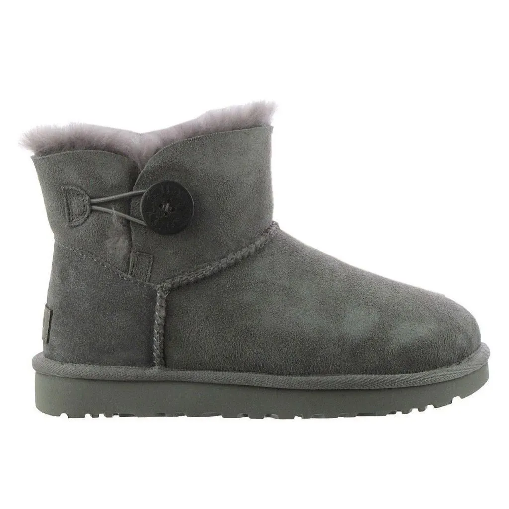 Ugg Mini Bailey Button II Wildleder Schaffell Damen Winterstiefel