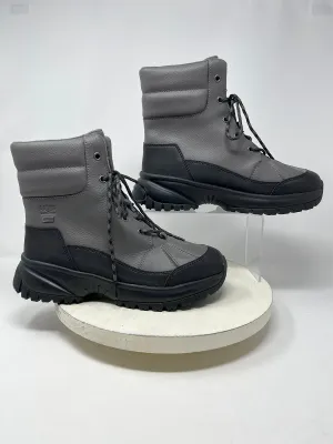 Ugg Größe 9 Graue & Schwarze Gestickte Winterstiefel NWOB