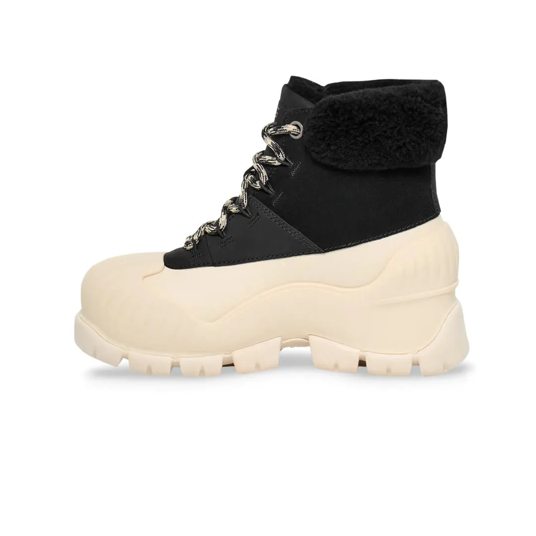 UGG® - Adiroam Wanderstiefel für Damen (1130851-BLK)