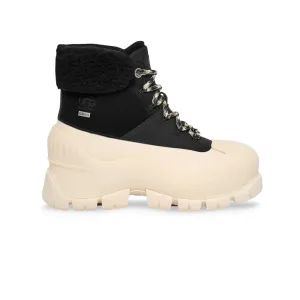 UGG® - Adiroam Wanderstiefel für Damen (1130851-BLK)