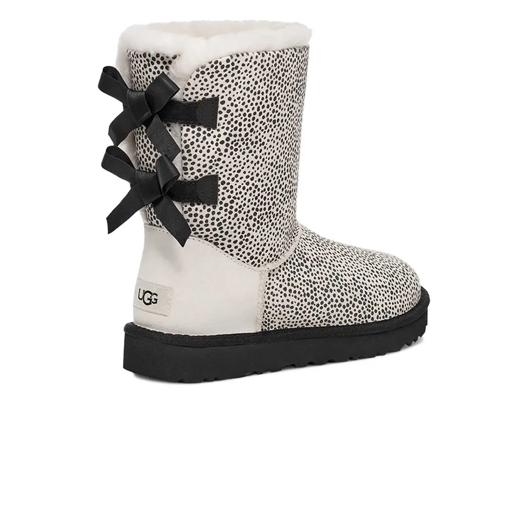 UGG® - Bailey Bow Mikro-Cheetah-Stiefel für Damen (1153525-JSM)