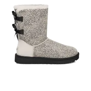 UGG® - Bailey Bow Mikro-Cheetah-Stiefel für Damen (1153525-JSM)