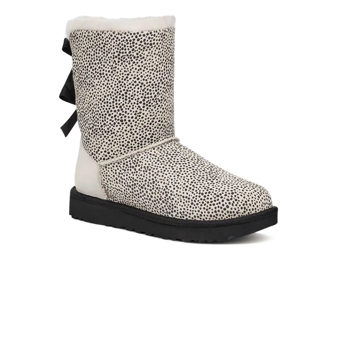 UGG® - Bailey Bow Mikro-Cheetah-Stiefel für Damen (1153525-JSM)