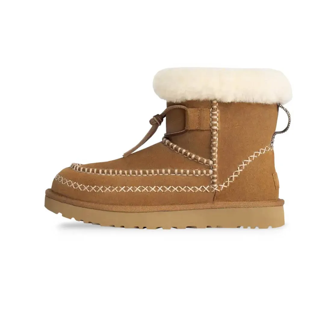 UGG® - Klassische Mini-Alpinstiefel für Damen (1158251-CHE)