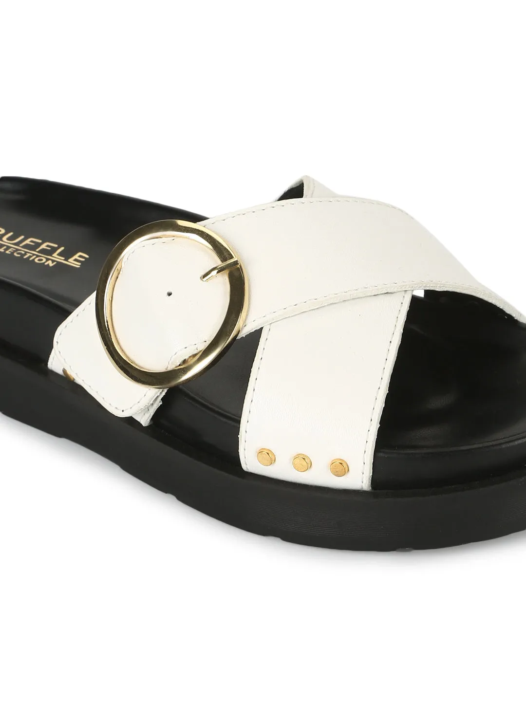 Weiße PU-Sandalen mit Kreuzverschluss und seitlicher Schnalle